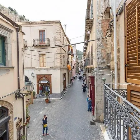 Apartamento Loftbotta2cefalu *